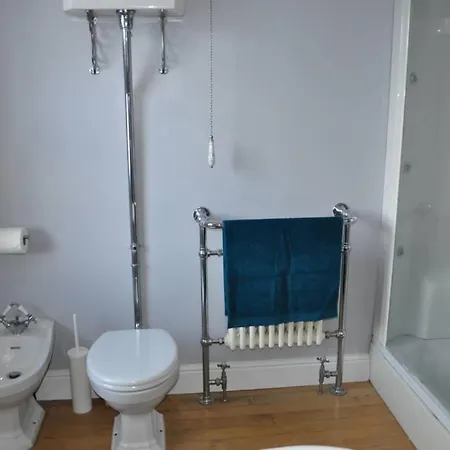 Beautiful Large Victorian Waterfront House Holiday home