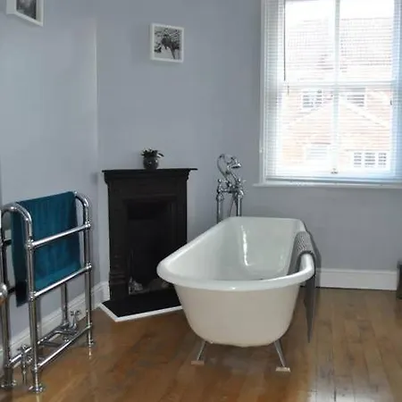 Beautiful Large Victorian Waterfront House