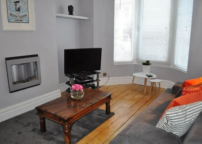 Holiday home Beautiful Large Victorian Waterfront House