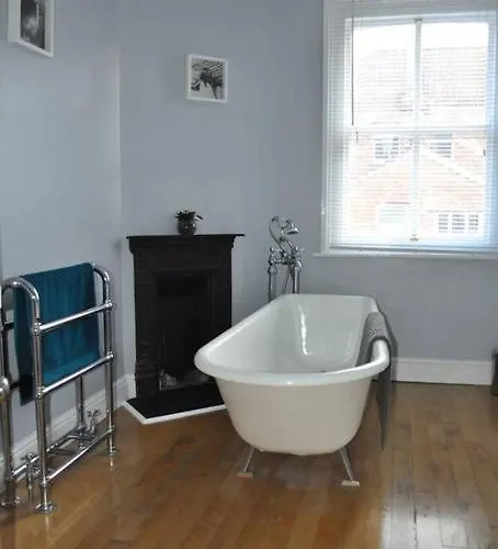 Beautiful Large Victorian Waterfront House