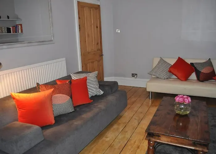 Beautiful Large Victorian Waterfront House Holiday home