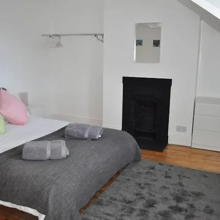 Holiday home Beautiful Large Victorian Waterfront House