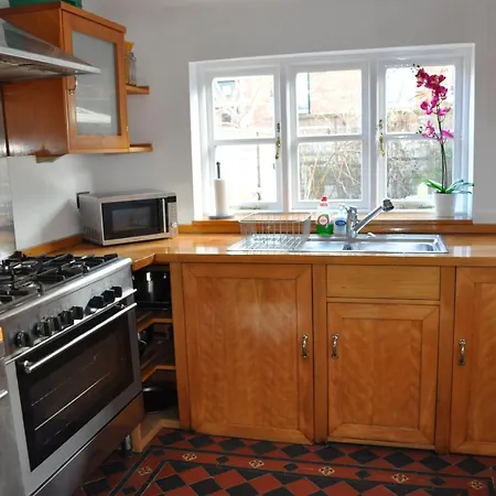 Holiday home Beautiful Large Victorian Waterfront House Bristol