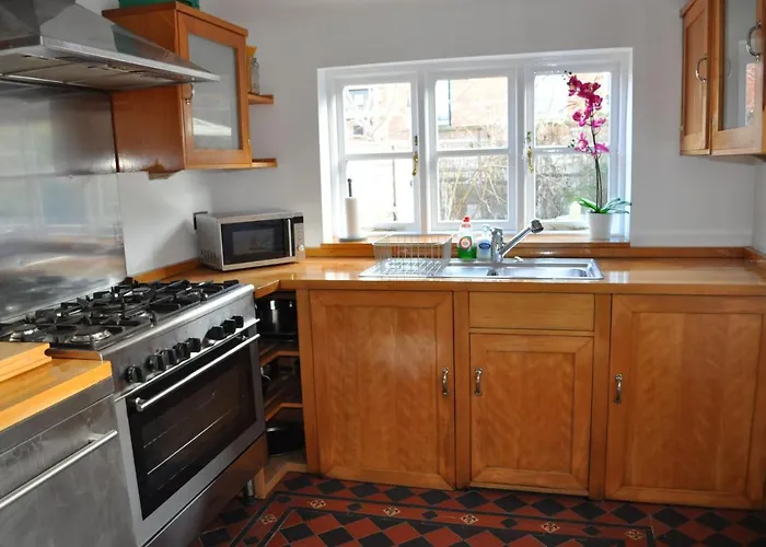 Nyaraló Beautiful Large Victorian Waterfront House Bristol